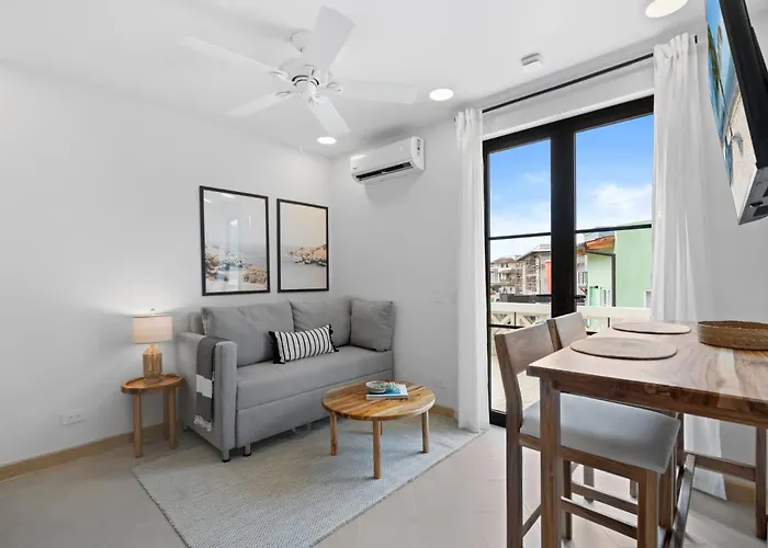 Sophisticated Modern With Ocean Views, Gorgeous Master & Private Jacuzzi Сasa de vacaciones Playa Danta