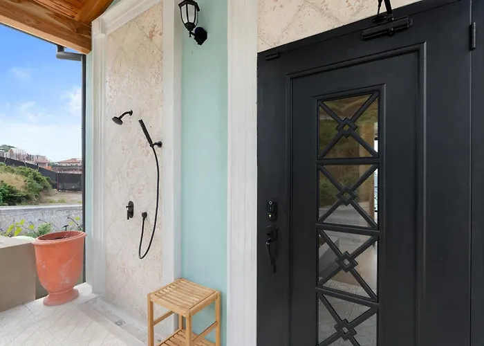 Sophisticated Modern With Ocean Views, Gorgeous Master & Private Jacuzzi Сasa de vacaciones