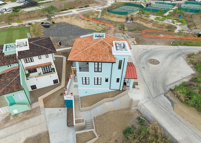 Sophisticated Modern With Ocean Views, Gorgeous Master & Private Jacuzzi Сasa de vacaciones *