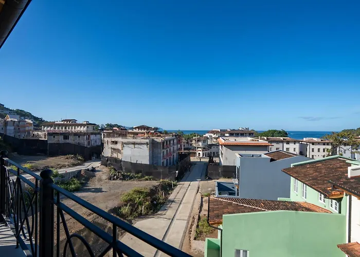 Сasa de vacaciones Sophisticated Modern With Ocean Views, Gorgeous Master & Private Jacuzzi *